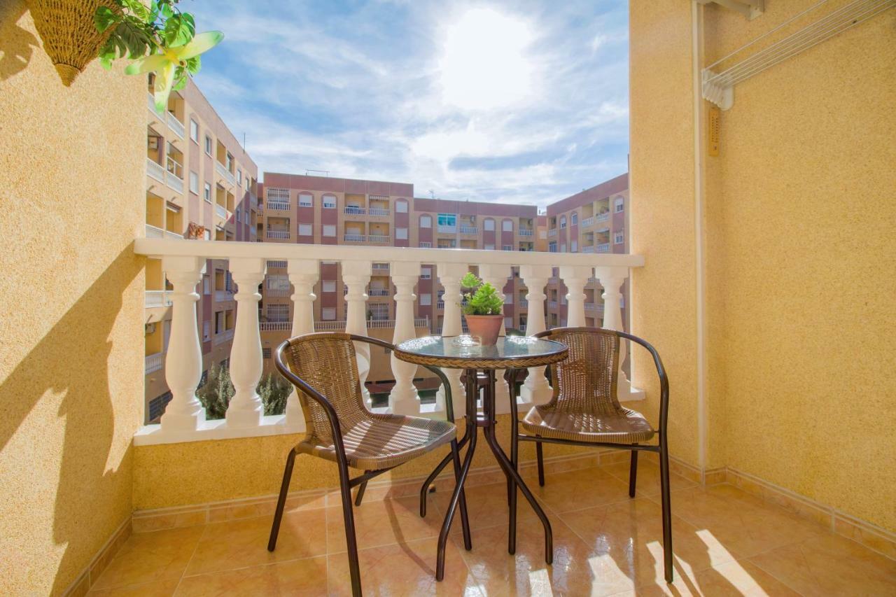 San Julian Apartamento Torrevieja Luaran gambar